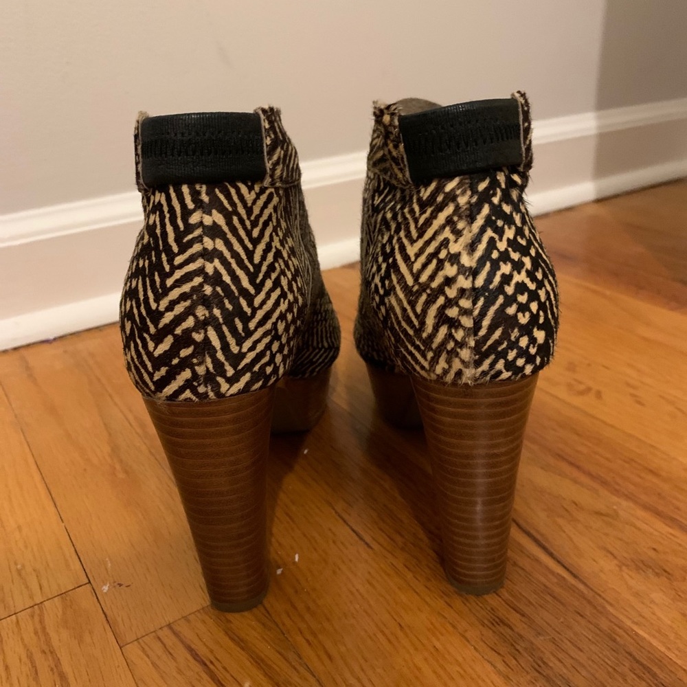 80%20 Platform Booties - Picture 3 of 3